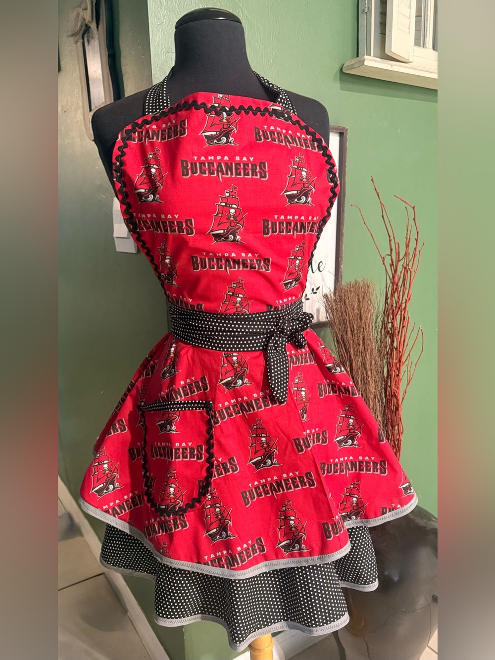 Tampa Bay Buccaneers Red Logo Apron